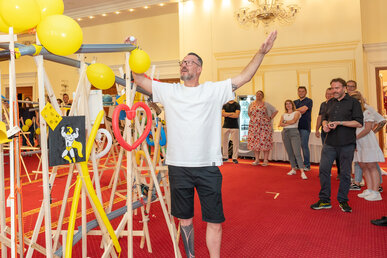 Inxmail-25-Jahre-Jubilaeum-Teambuilding-Der-Ball-rollt